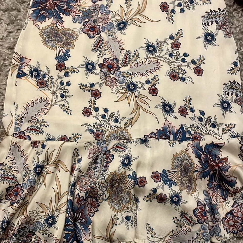 Willow and Clay size small cold shoulder dress - Picture 2 of 4